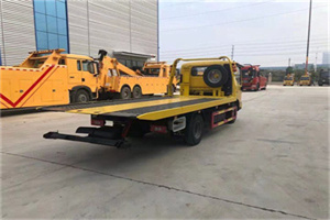 吉林非事故拖车